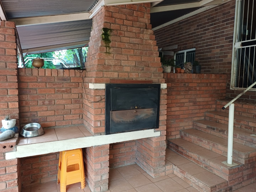 3 Bedroom Property for Sale in Pellissier Free State